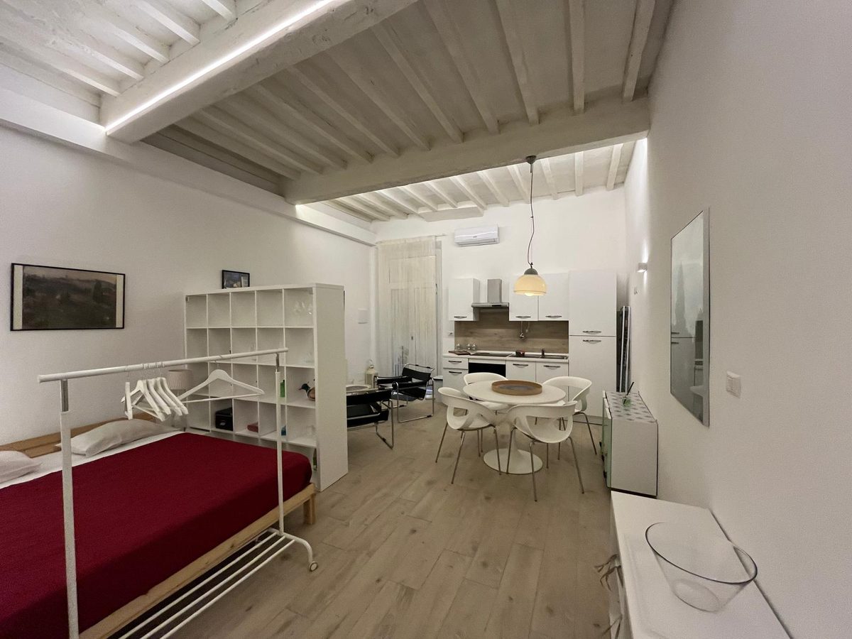 Soggiorno luminoso di Casa Romana 121 B